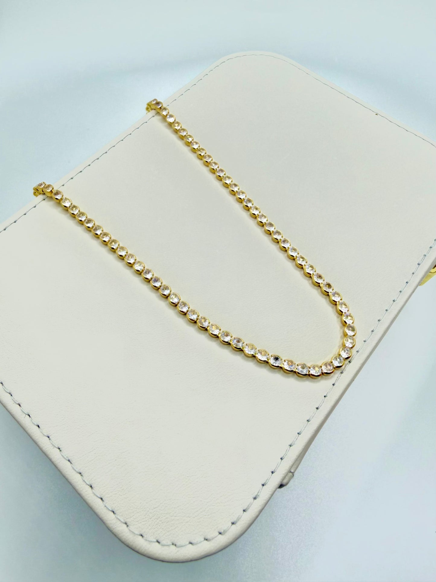 WHITE TENNIS NECKLACE