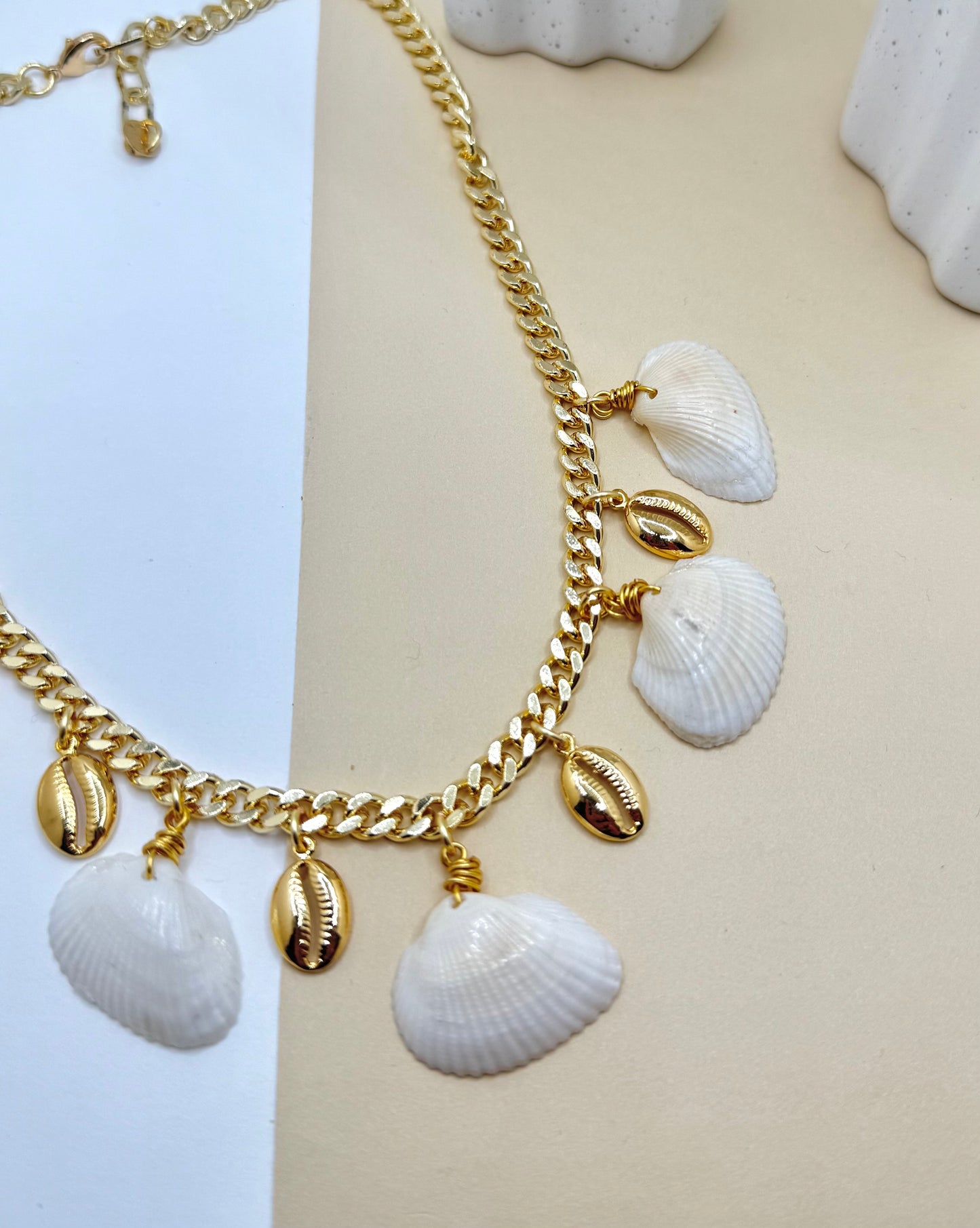ALAIA NECKLACE