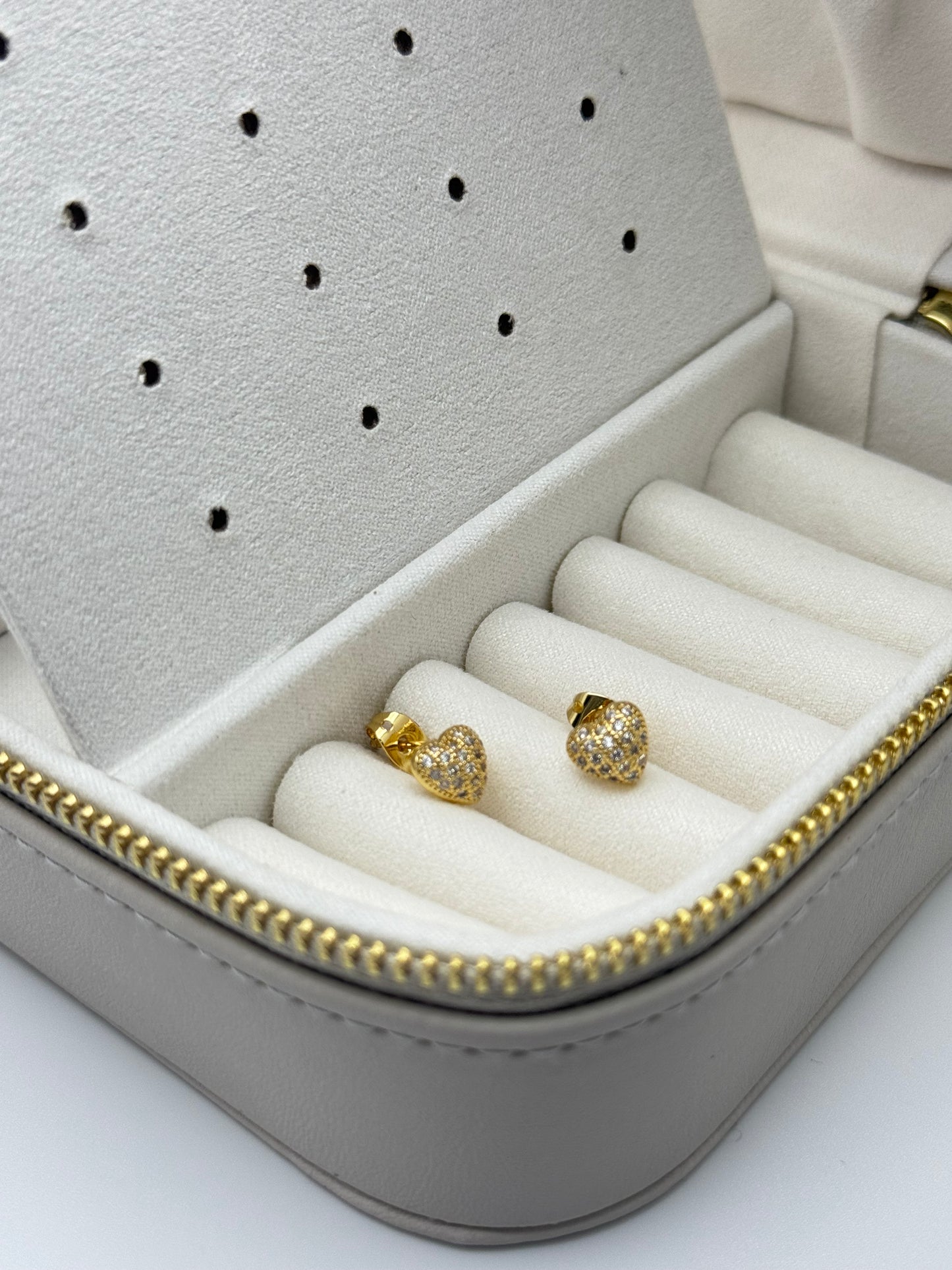 LILY EARRING