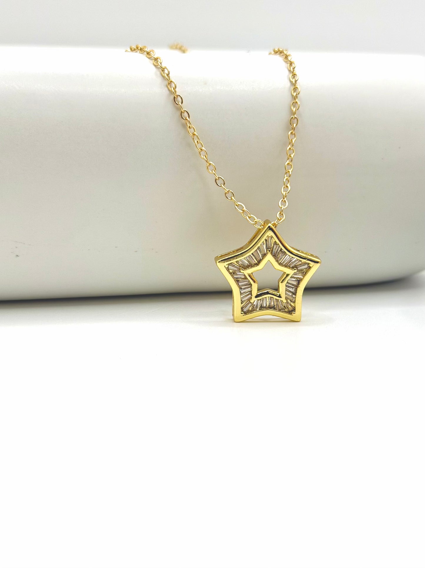 BRIGHT STAR NECKLACE