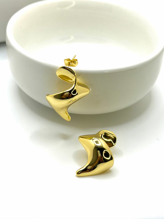 GOLD WAVE EARRING