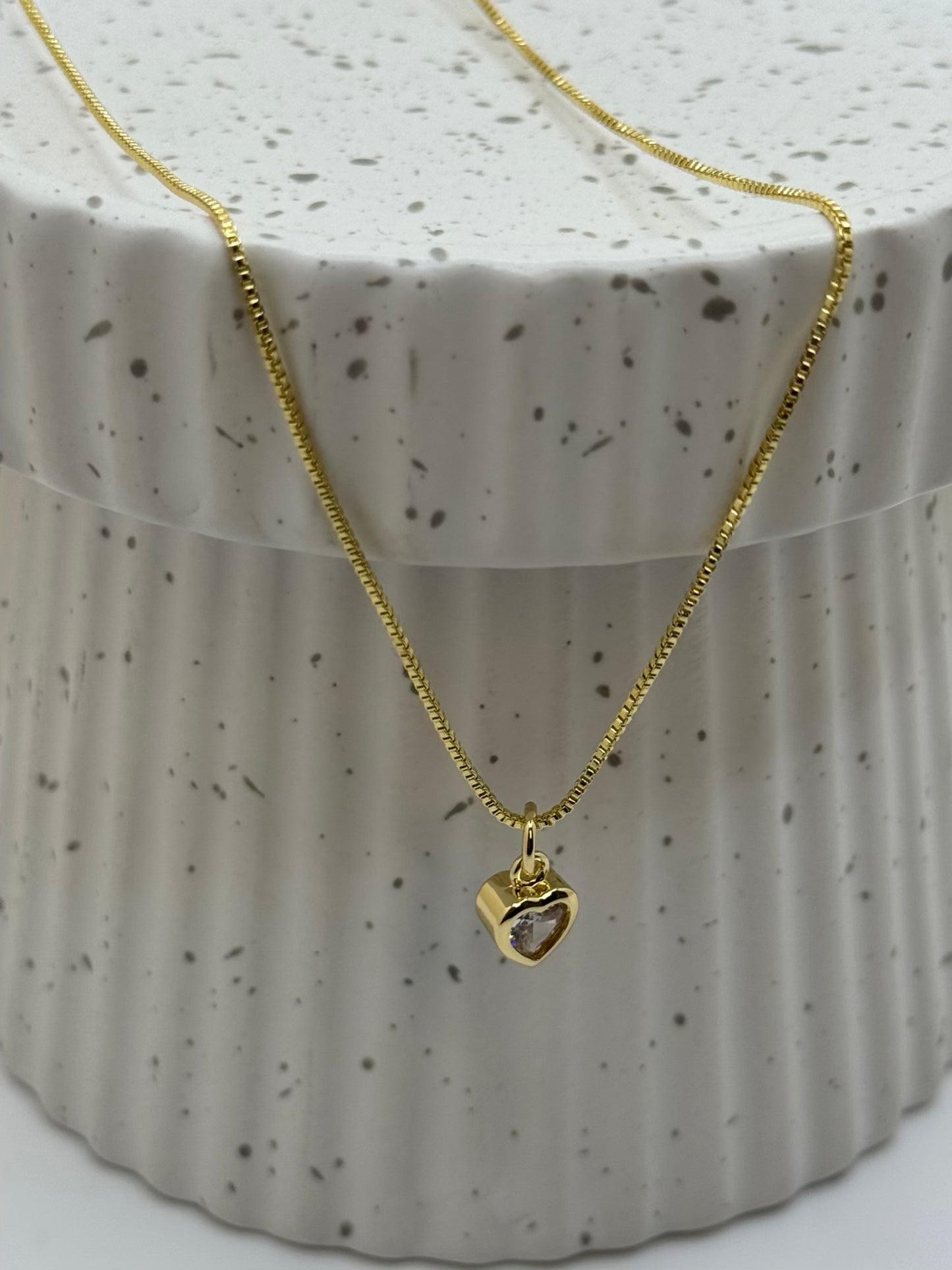 HEART GOLD NECKLACE