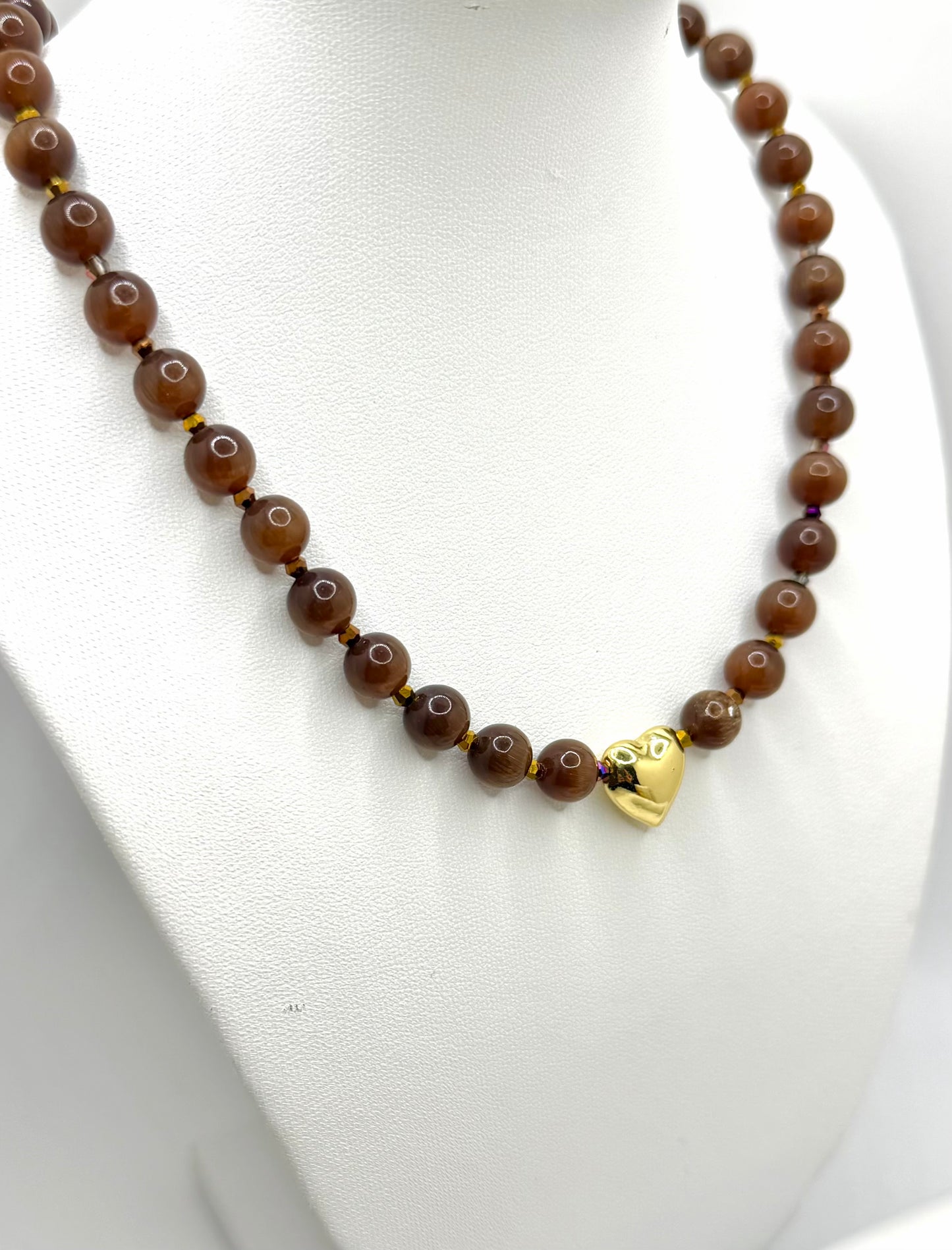 BROWN HEART NECKLACE