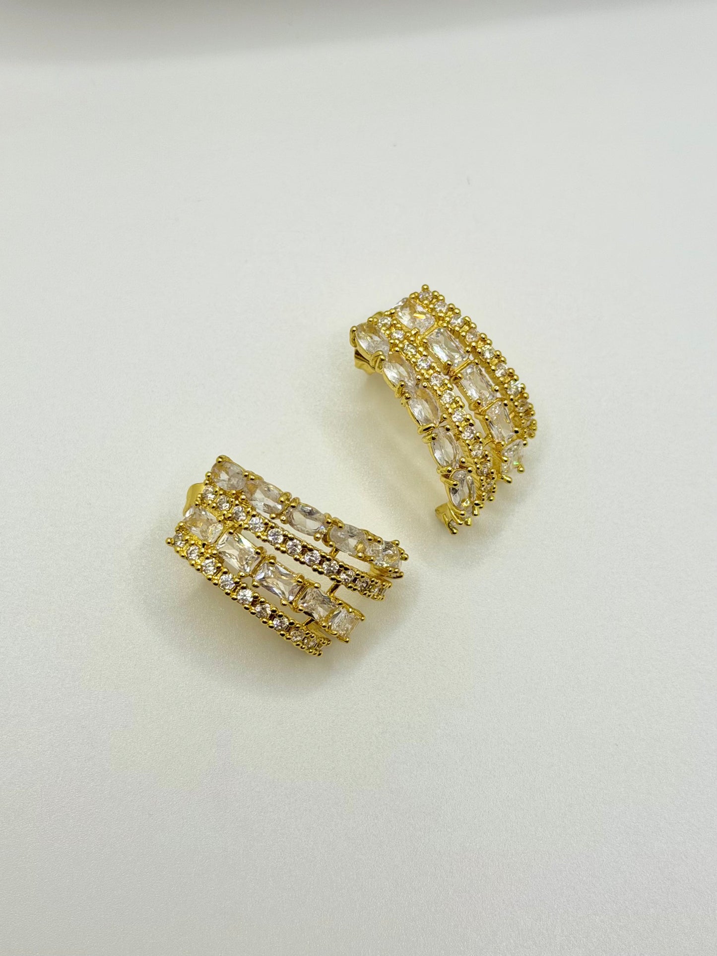 LUXURY ZIRCON EARRING
