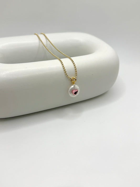 CRYSTAL HEART NECKLACE