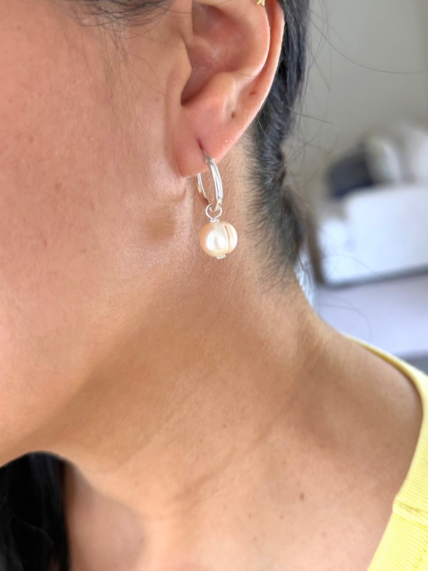 LIV PEARL EARRING