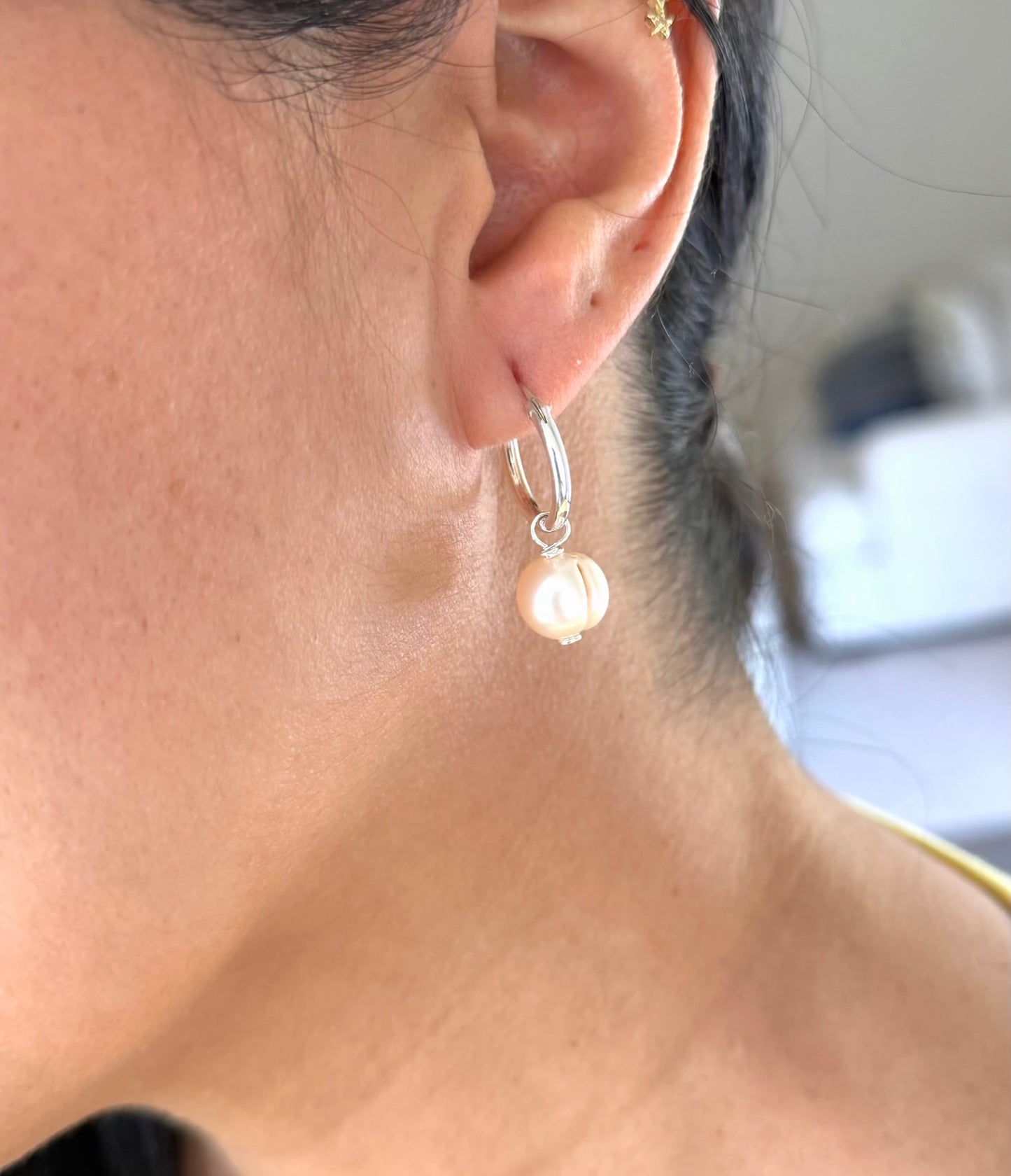LIV PEARL EARRING