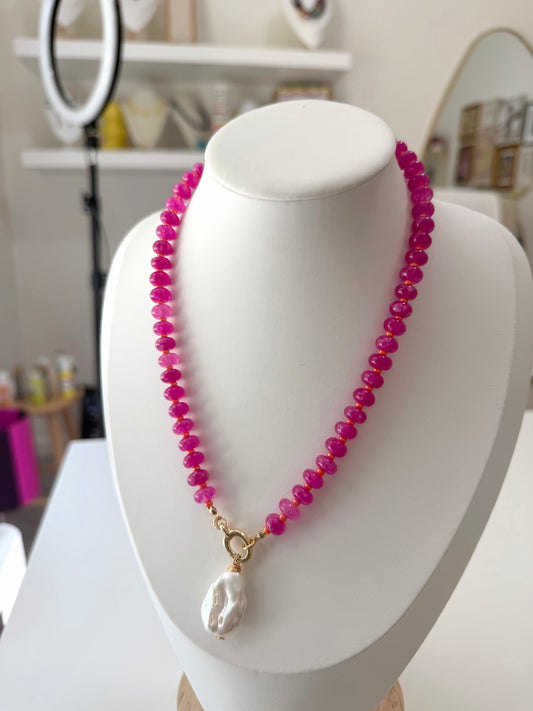 PINK ELECTRIC NECKLACE