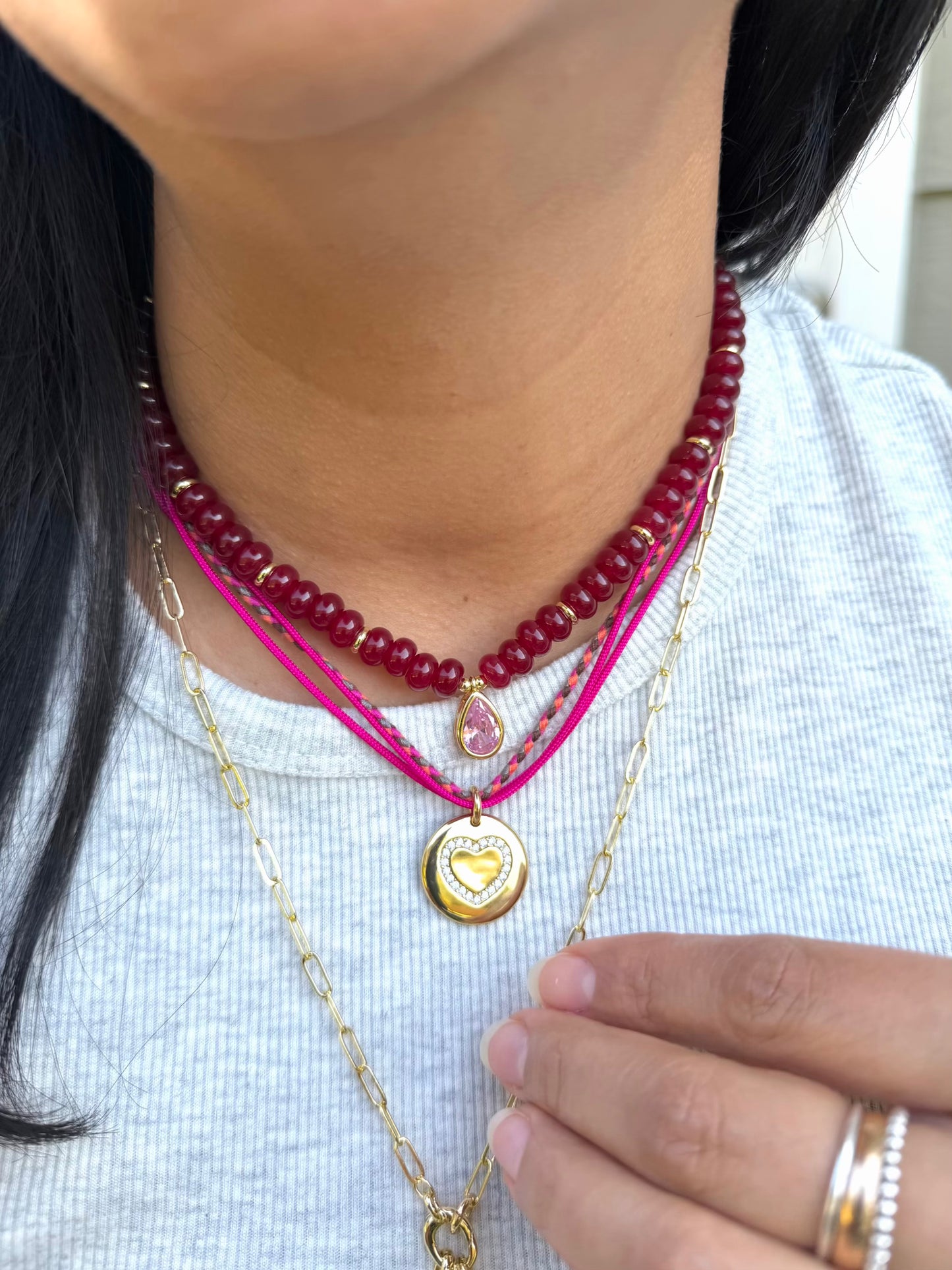 DREAMY BURGUNDY NECKLACE