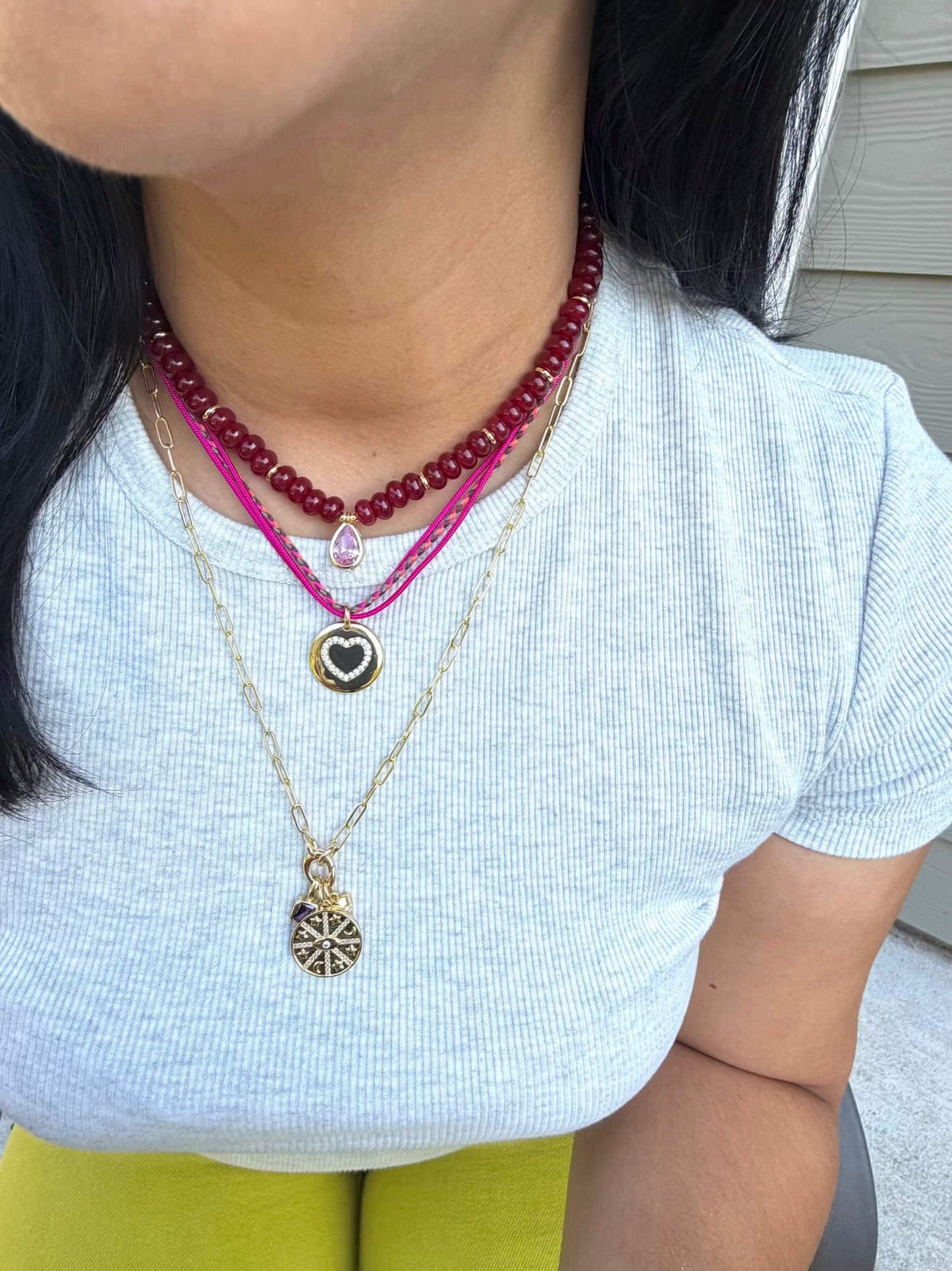 DREAMY BURGUNDY NECKLACE