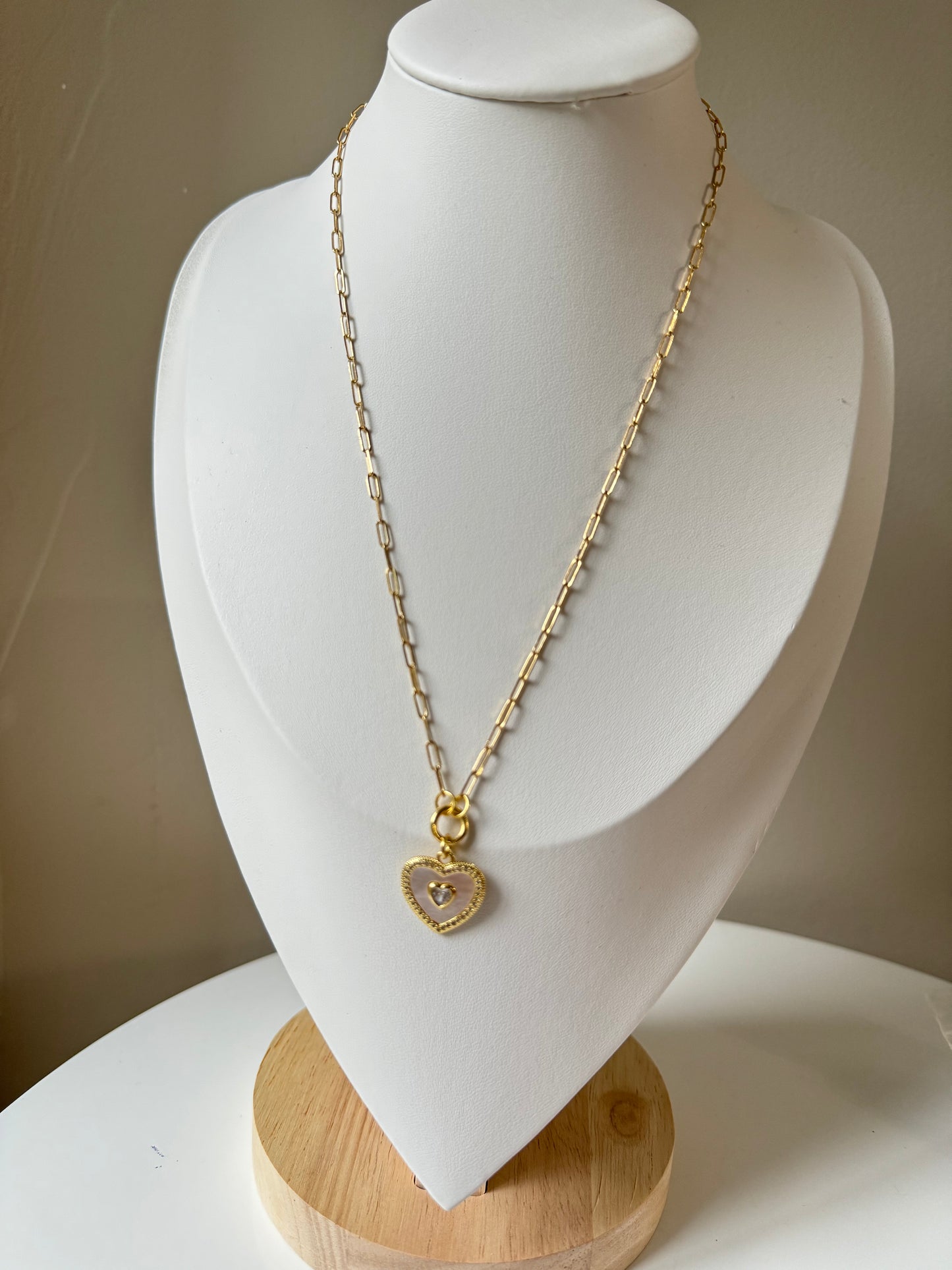 NACAR NECKLACE