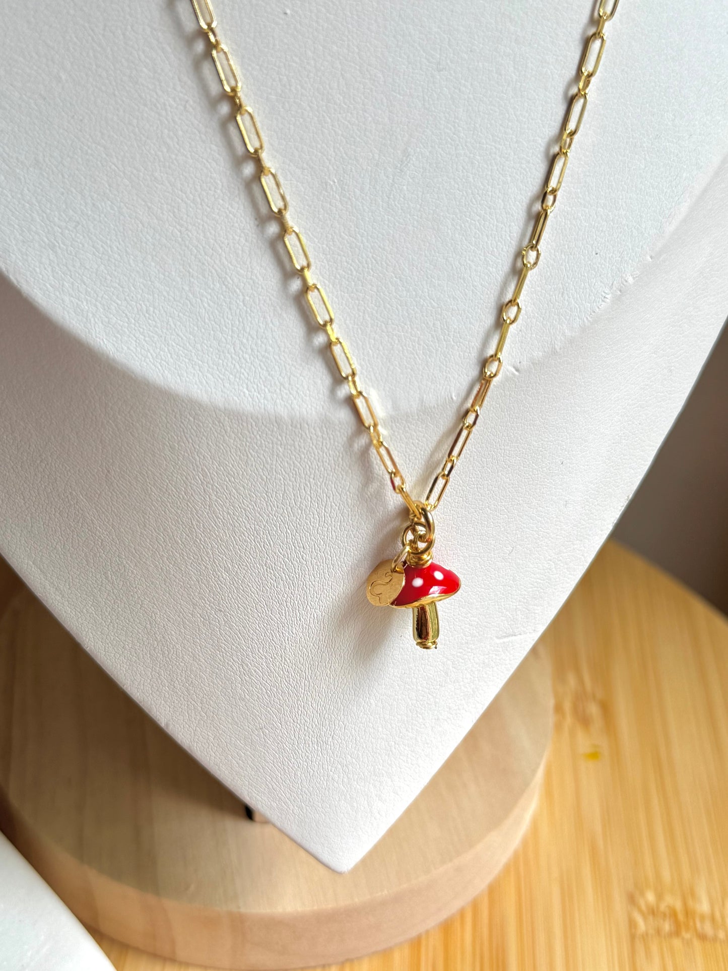 MUSHROOMS NECKLACE
