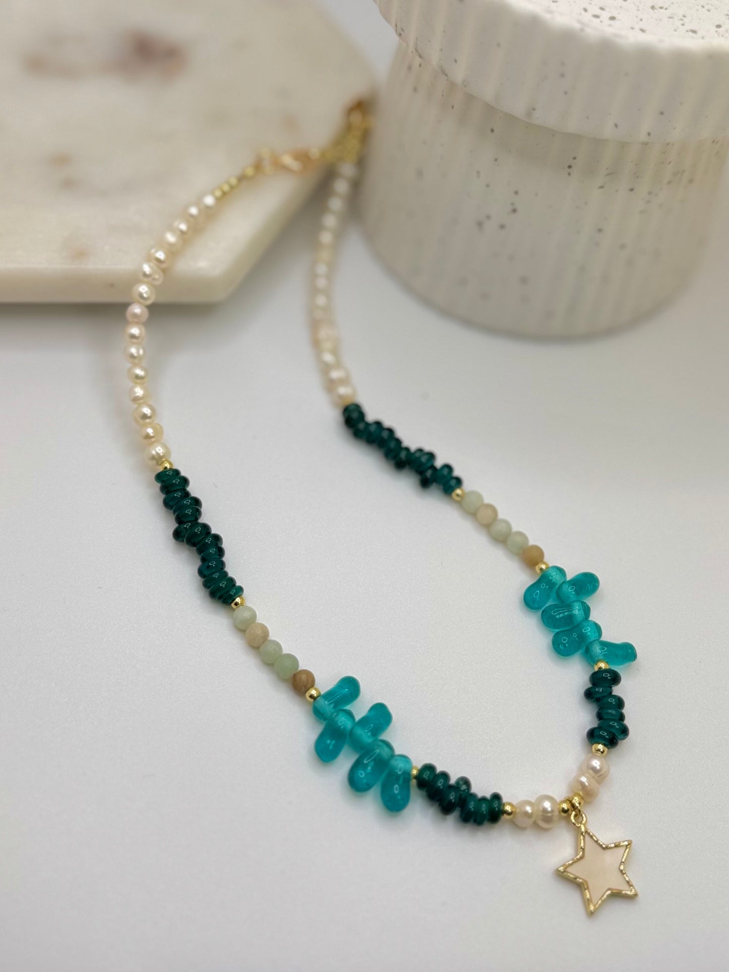 BORA NECKLACE