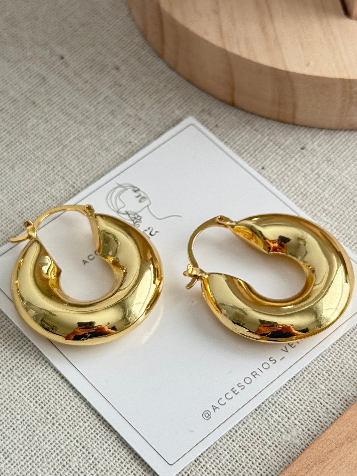 HOOPS GOLD EARRING