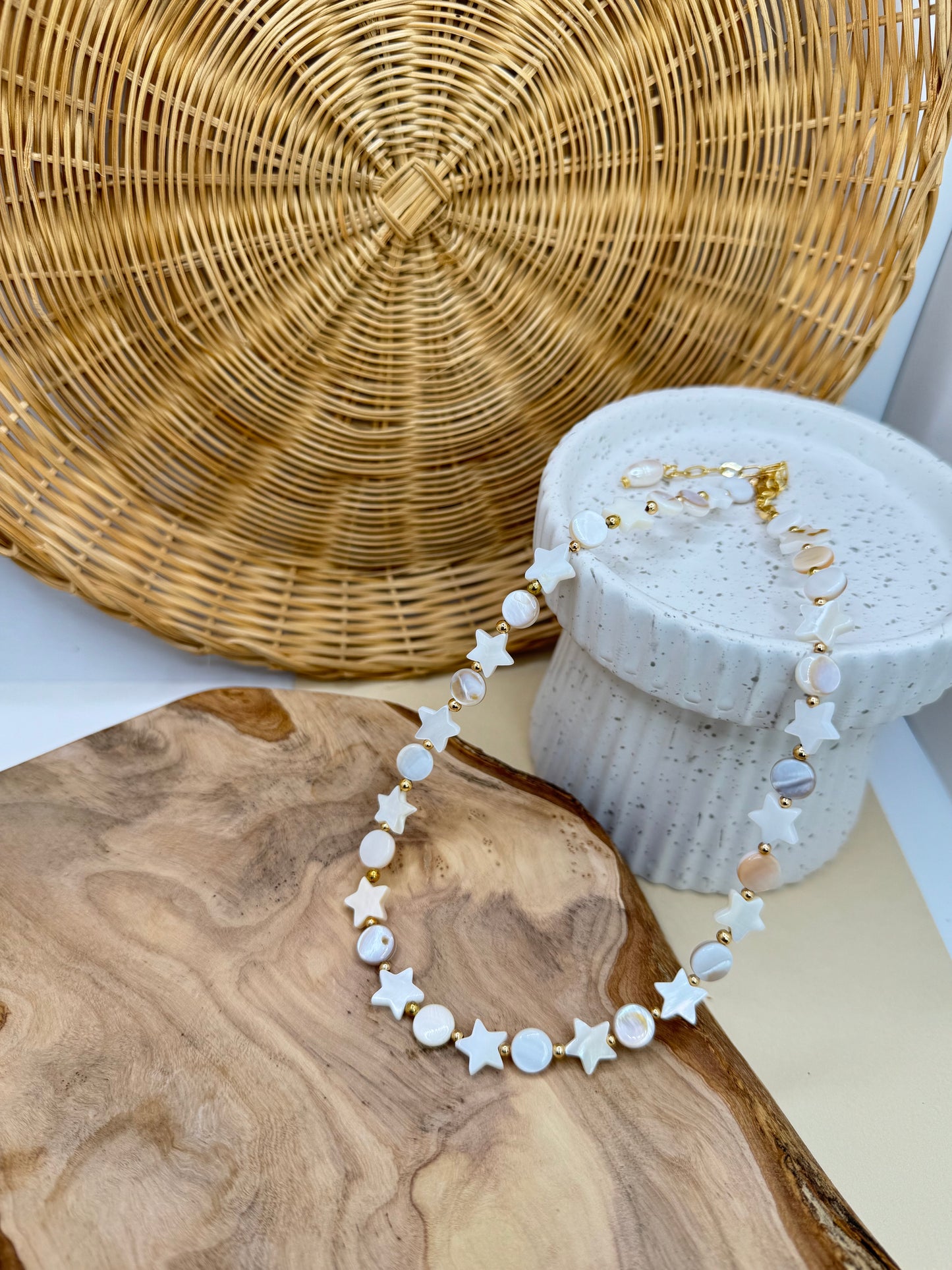 ONA NECKLACE