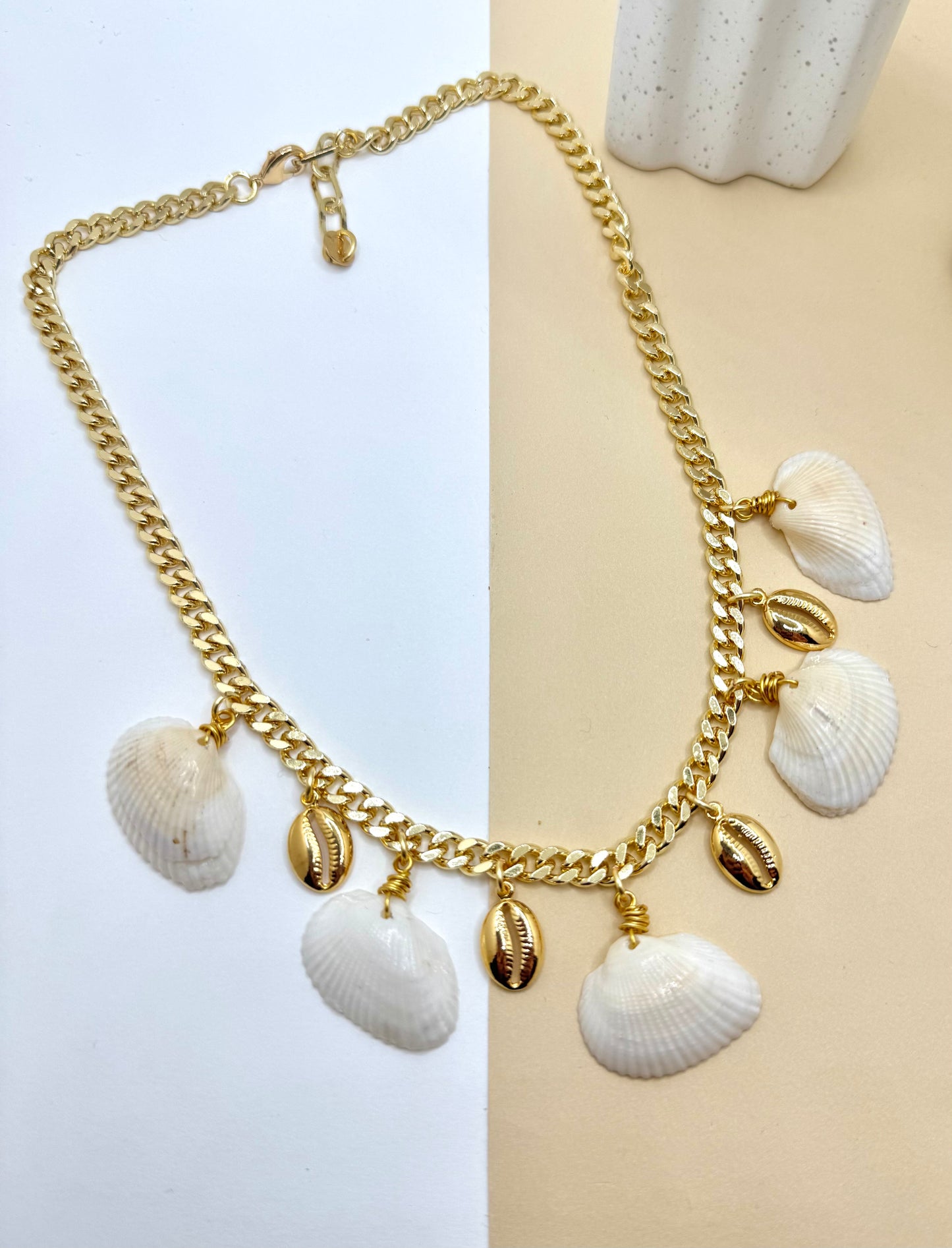 ALAIA NECKLACE