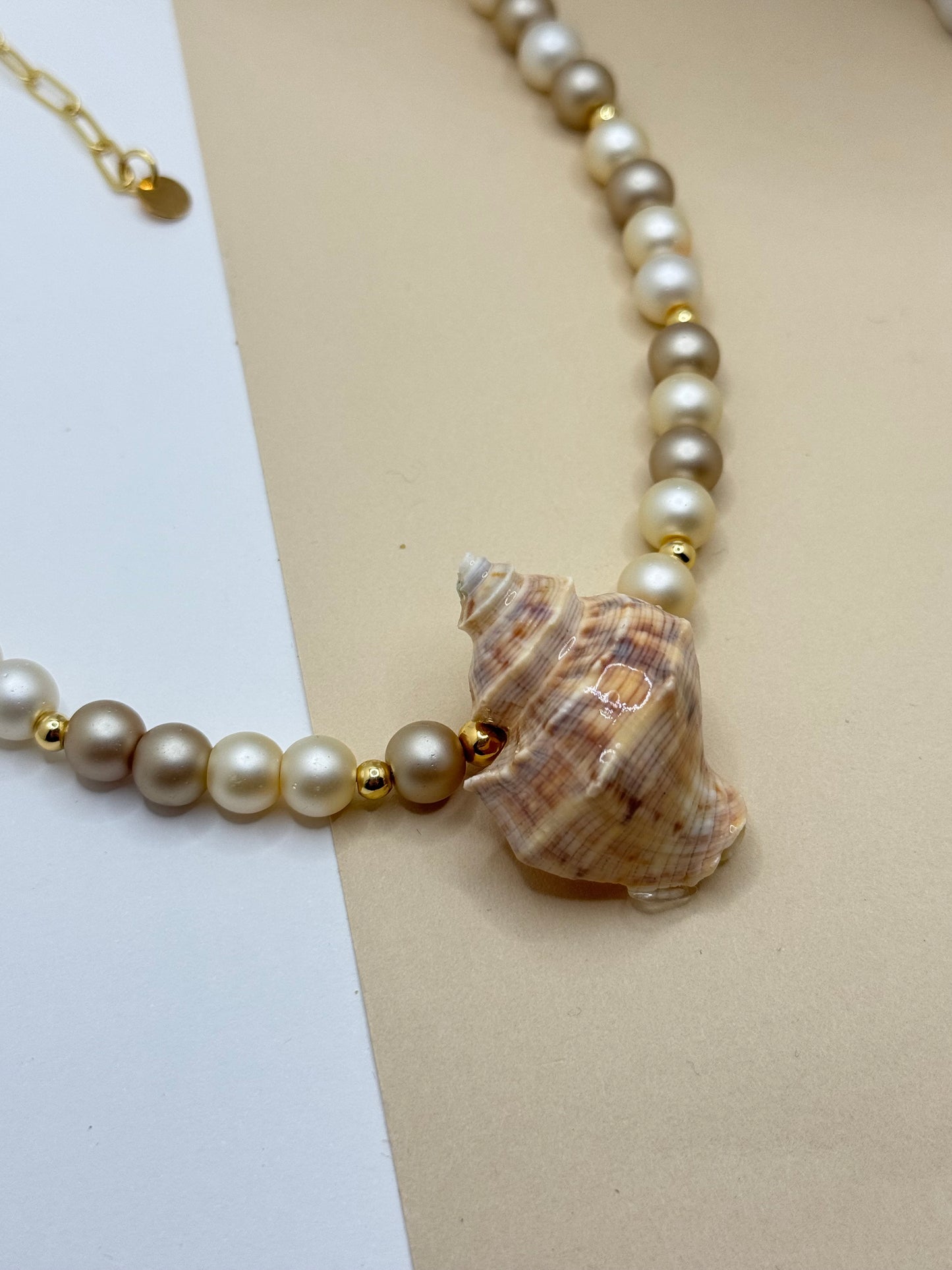 BAHAMAS NECKLACE