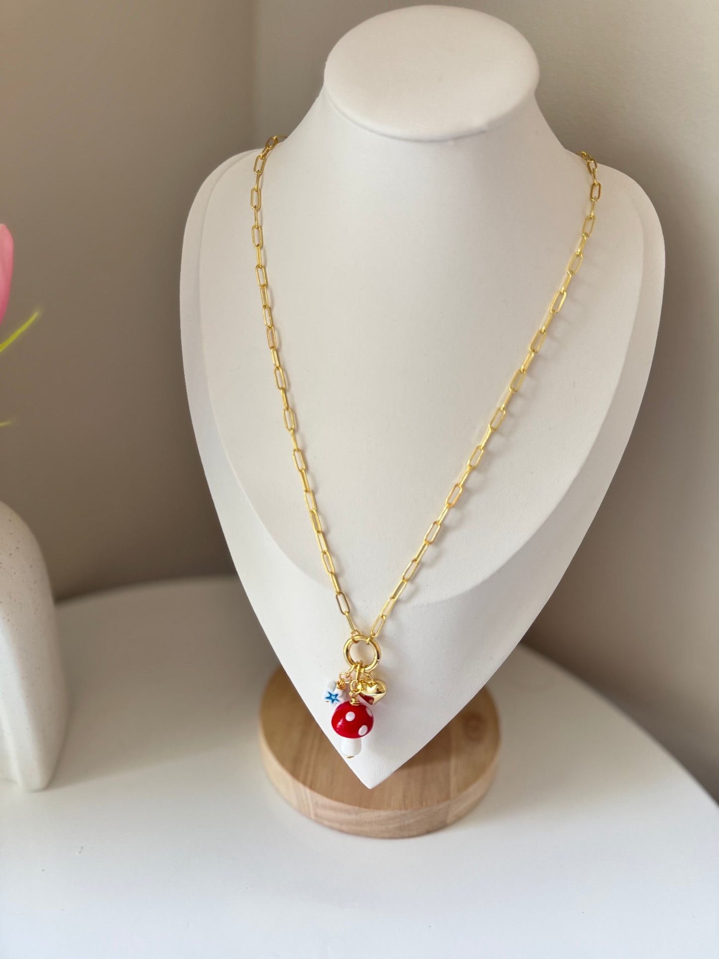 AMANITA NECKLACE