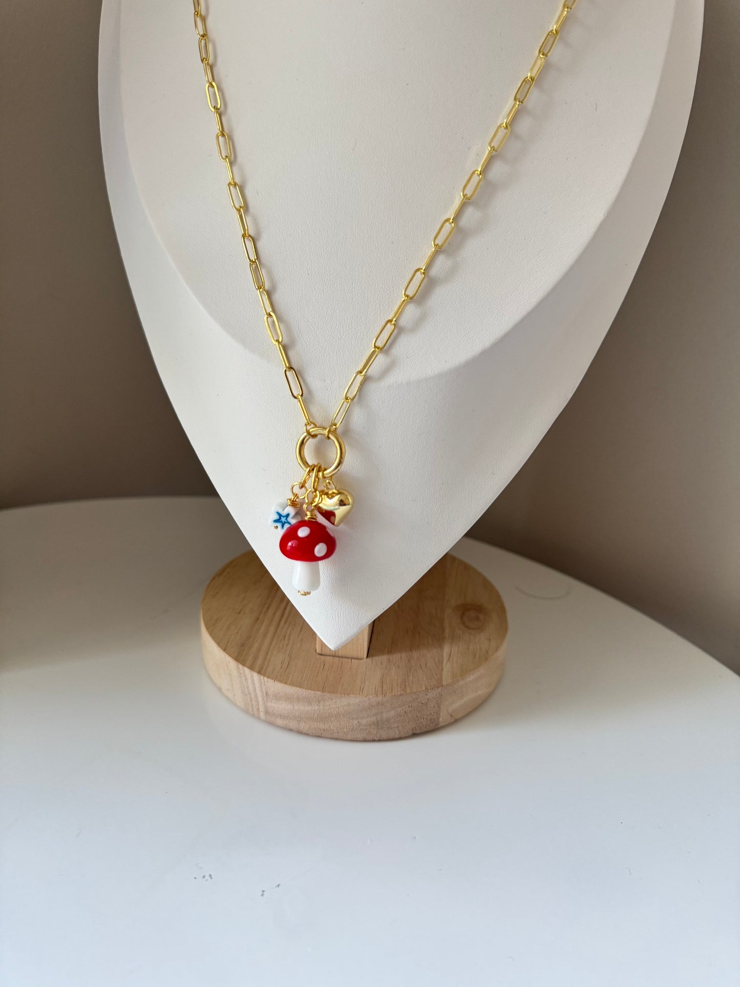 AMANITA NECKLACE
