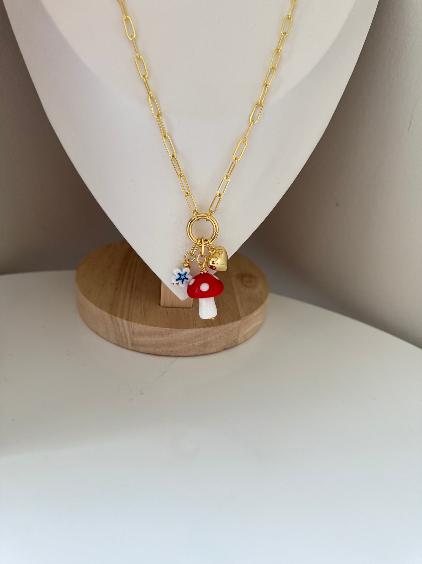 AMANITA NECKLACE