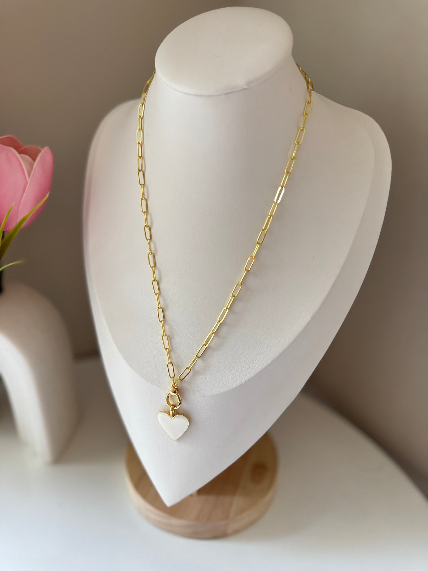 LOVELY NECKLACE